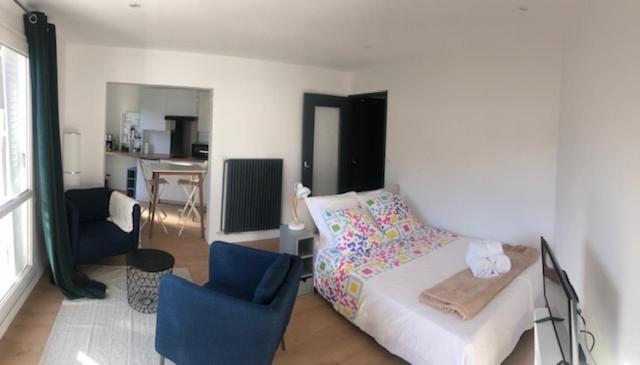 Rond Point Studio Cosy Et Central Avec Balcon Saint-Etienne  Eksteriør bilde