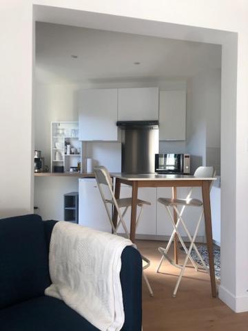 Rond Point Studio Cosy Et Central Avec Balcon Saint-Etienne  Eksteriør bilde
