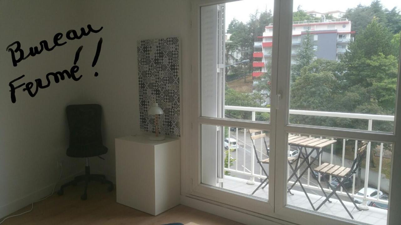 Rond Point Studio Cosy Et Central Avec Balcon Saint-Etienne  Eksteriør bilde